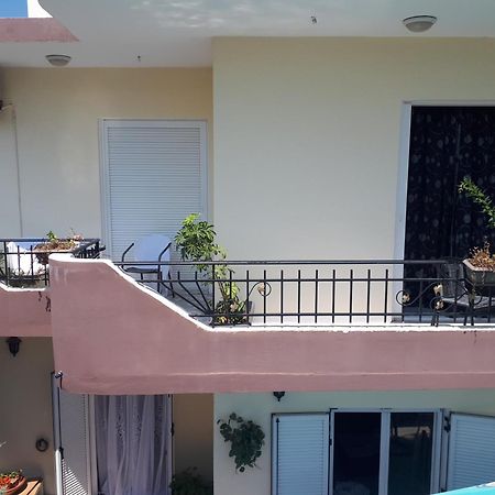 Galotel Agnoudas Near The Airport Markópoulon 外观 照片
