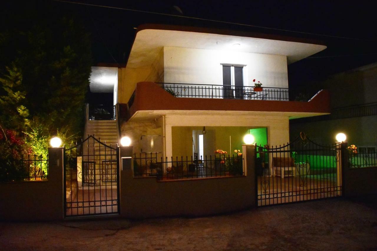Galotel Agnoudas Near The Airport Markópoulon 外观 照片